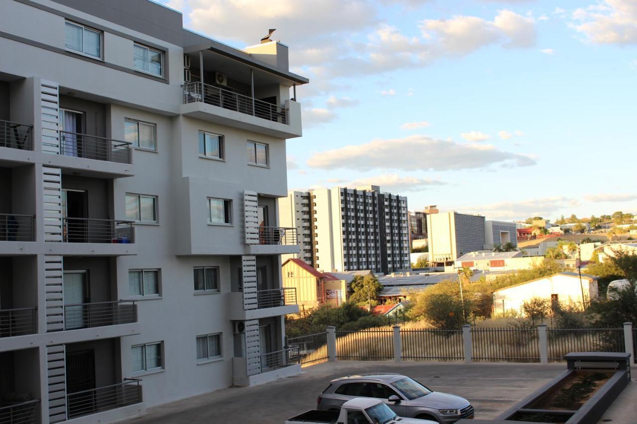 Abigail'S Studio Apartment @ Trift Tower Windhoek Bagian luar foto